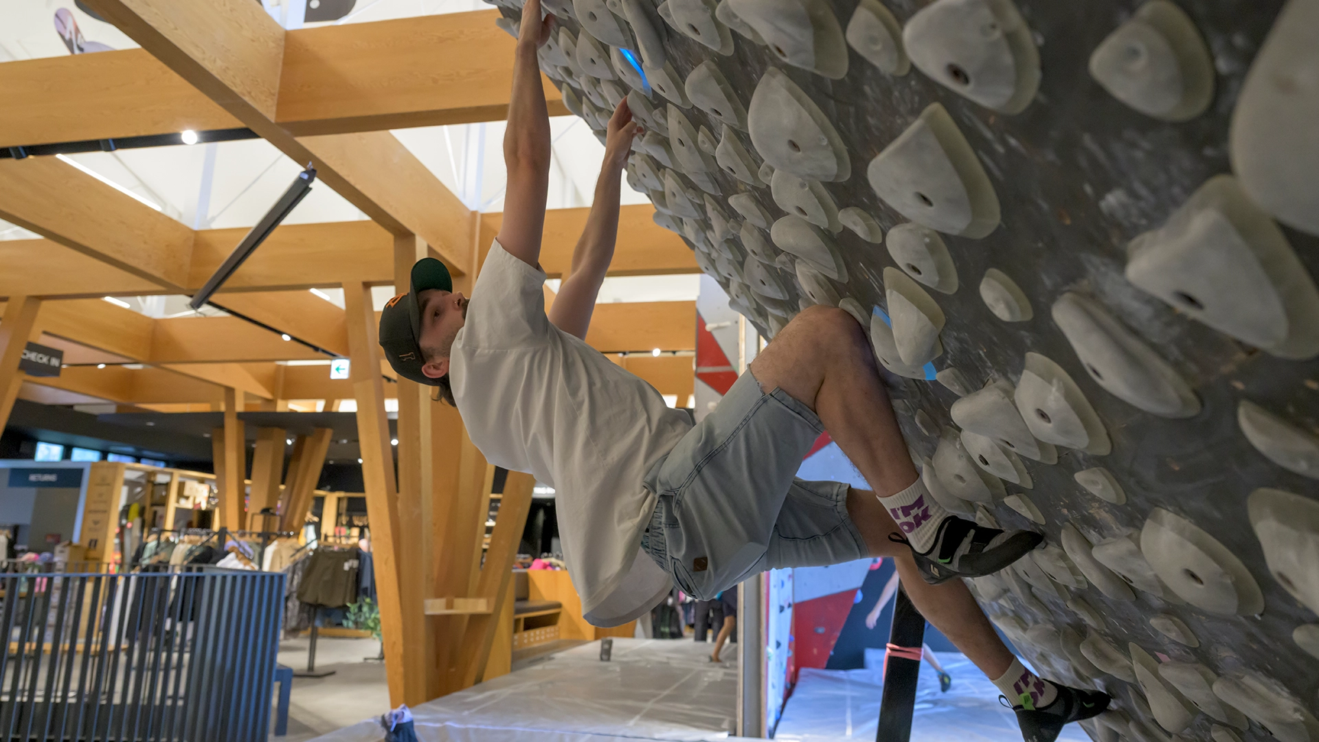 paddyincoolclimbingshoes.webp paddyincoolclimbingshoes.webp