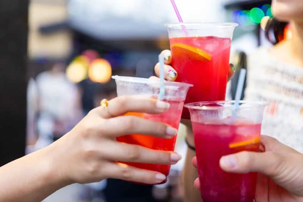 cocktails-1-1024x683.webp cocktails-1-1024x683.webp