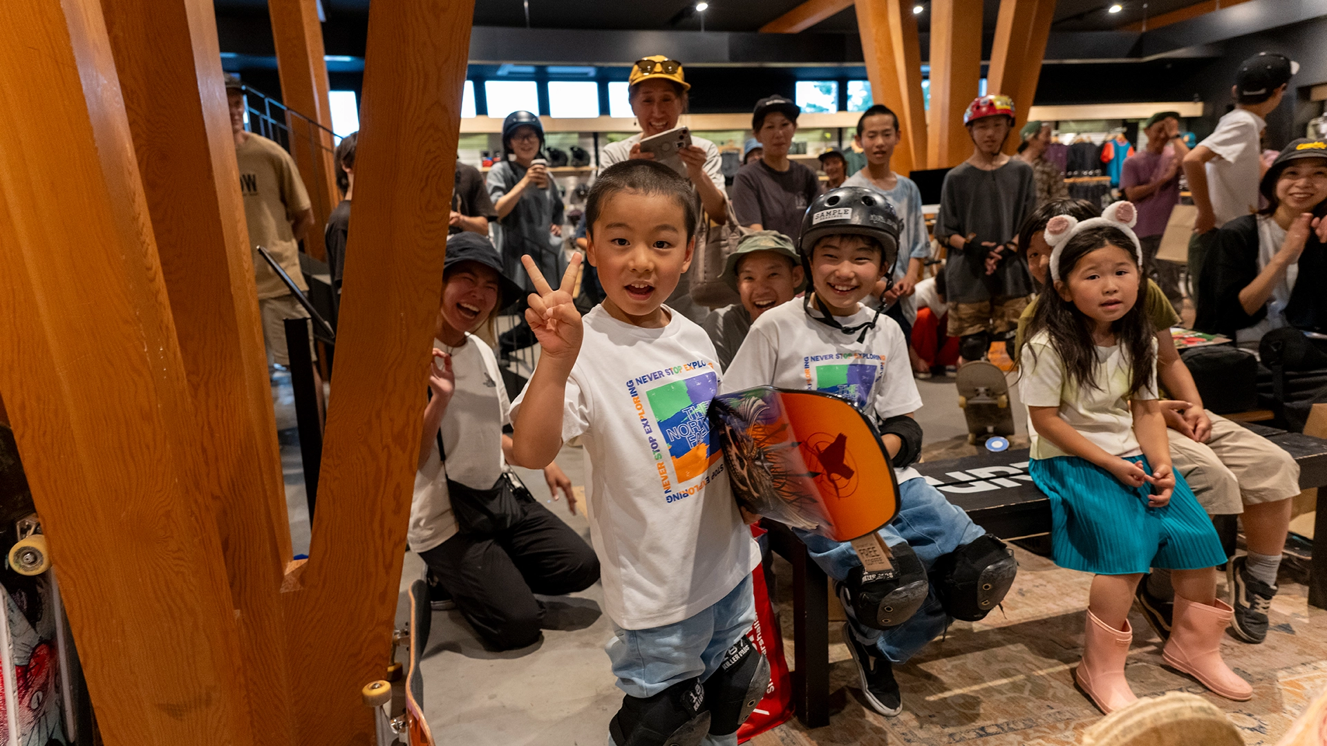 peaceouthomie.webp peaceouthomie.webp