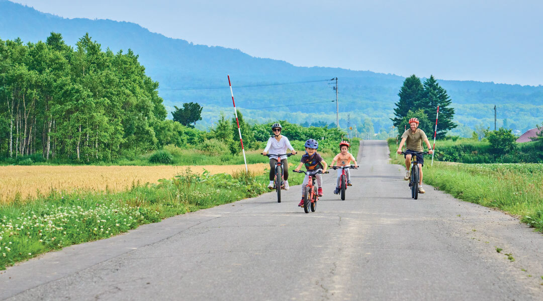 Family-bike-2.jpg Family-bike-2.jpg