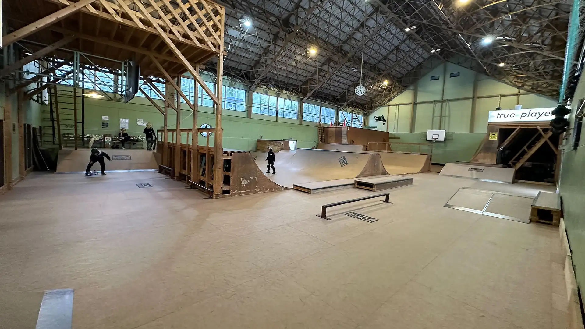 true-players-skate-park-hakuba.webp true-players-skate-park-hakuba.webp
